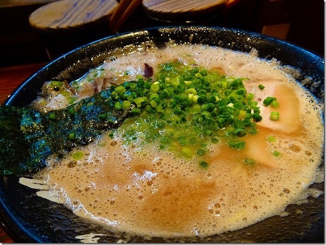 とんこつラーメン 博多一双　本店 （福岡県 福岡市 博多区）