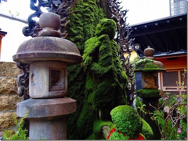 法善寺横丁　水掛不動